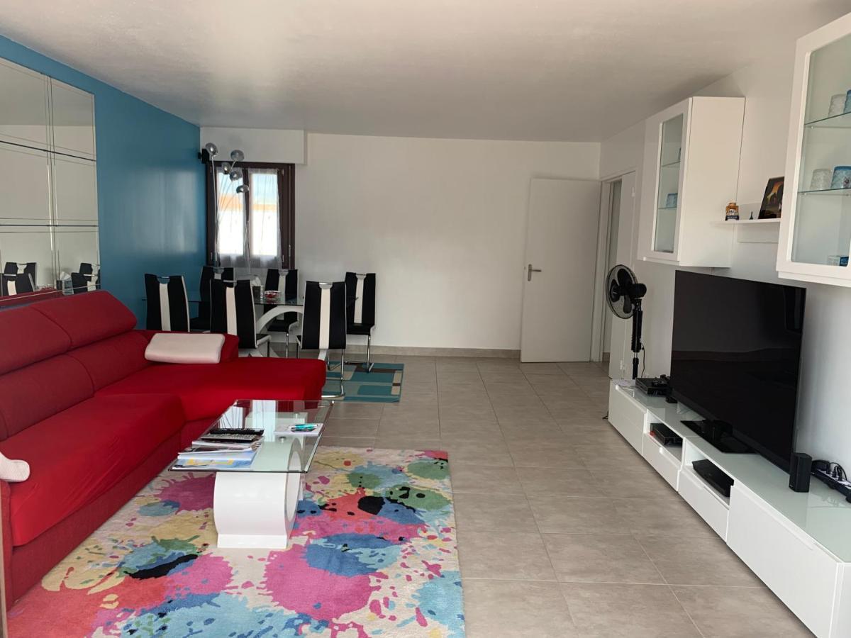 Grand Appartement A Louer Vue Sur Seine Melun Ngoại thất bức ảnh